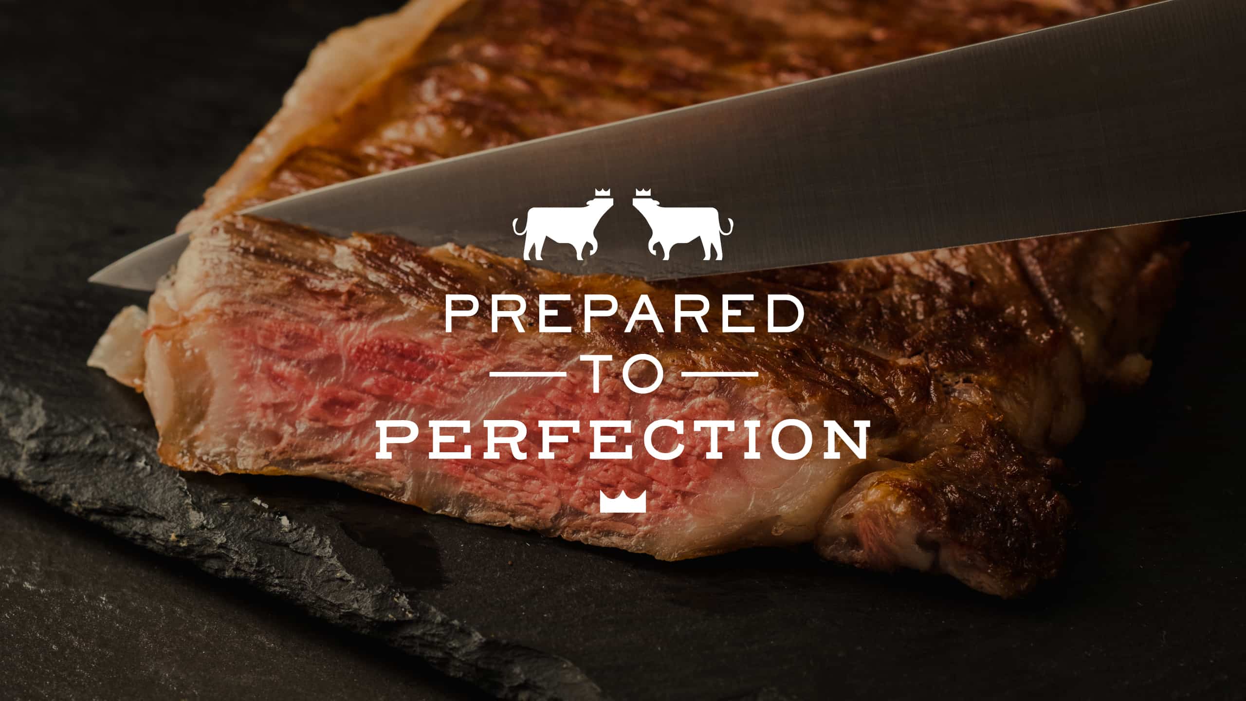Photography of delicious steak being sliced with text on top for Primebeef